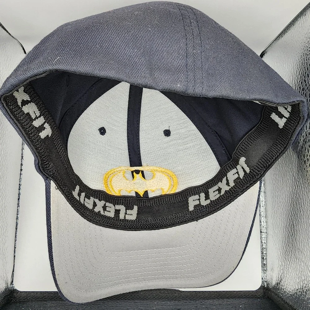 DC Comics‎ Batman Flex Fit Baseball Cap Hat Black Gold Logo Adult Size S/M